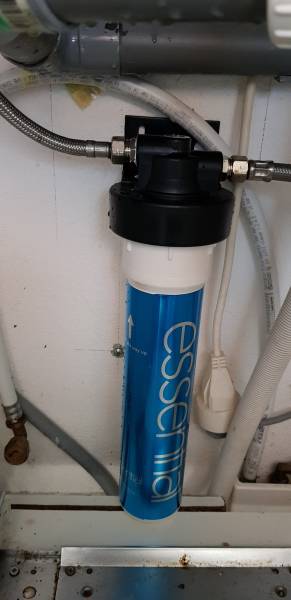 Votre  purificateur d'eau très facile à installé et très simple d'utilisation à un prix très doux vendu et installé par Aqua Service 13 sur Marseille